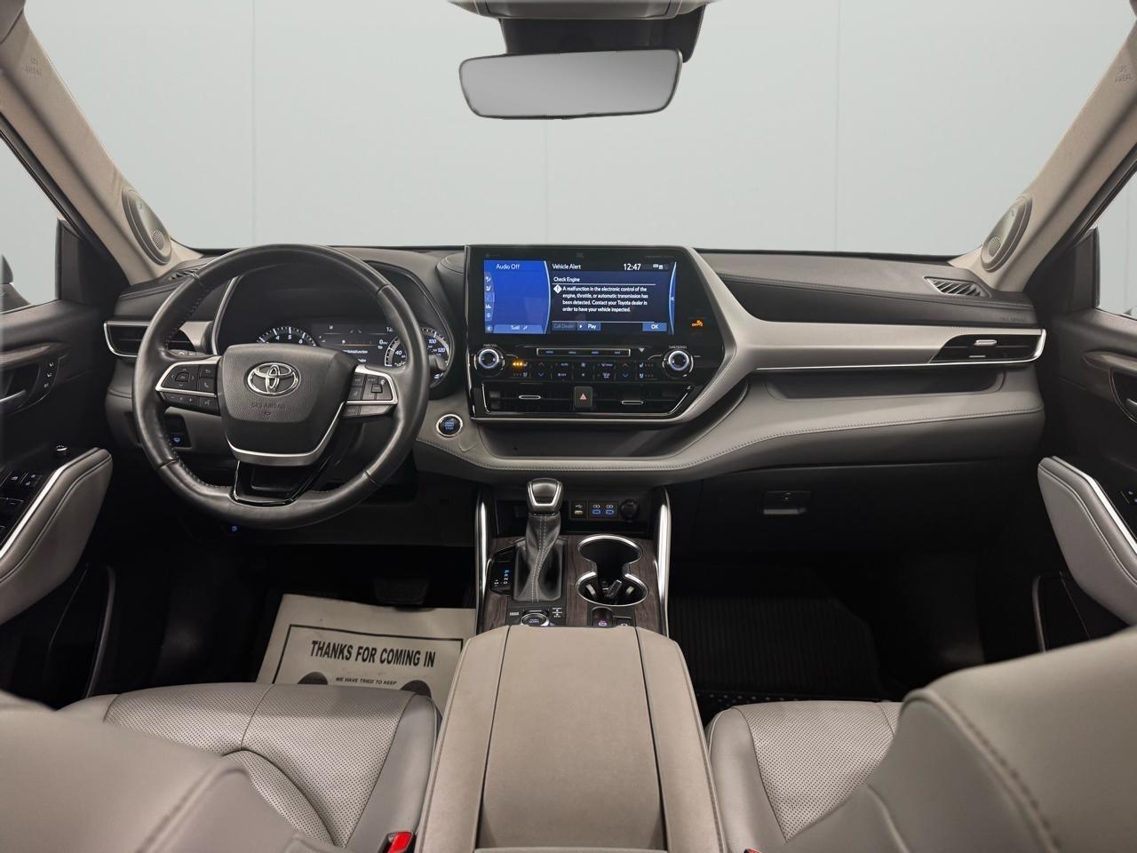 Toyota Highlander Platinum AWD (Natl) 2022