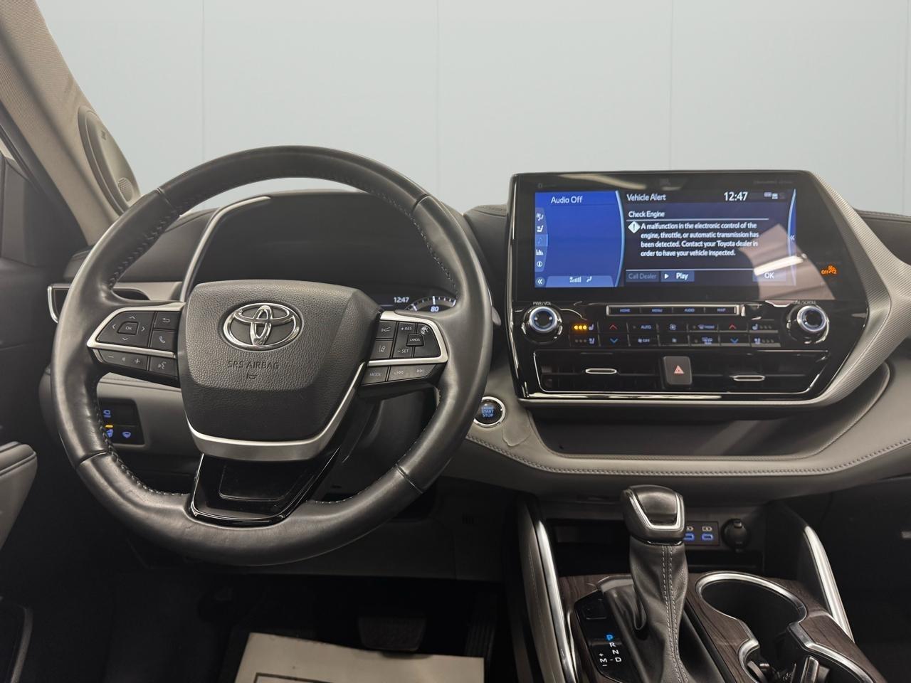 Toyota Highlander Platinum AWD (Natl) 2022