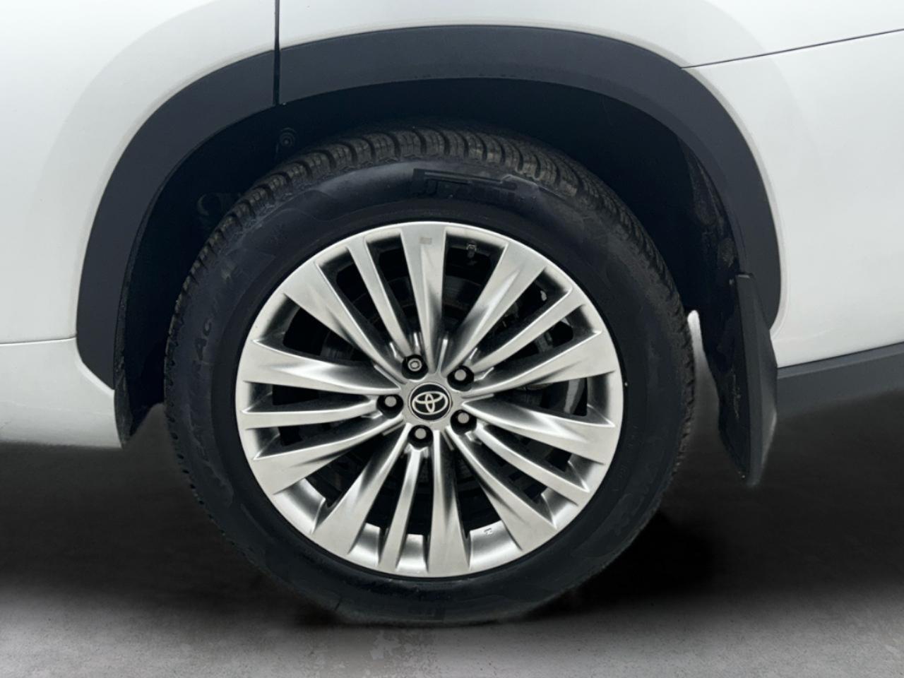 Toyota Highlander Platinum AWD (Natl) 2022