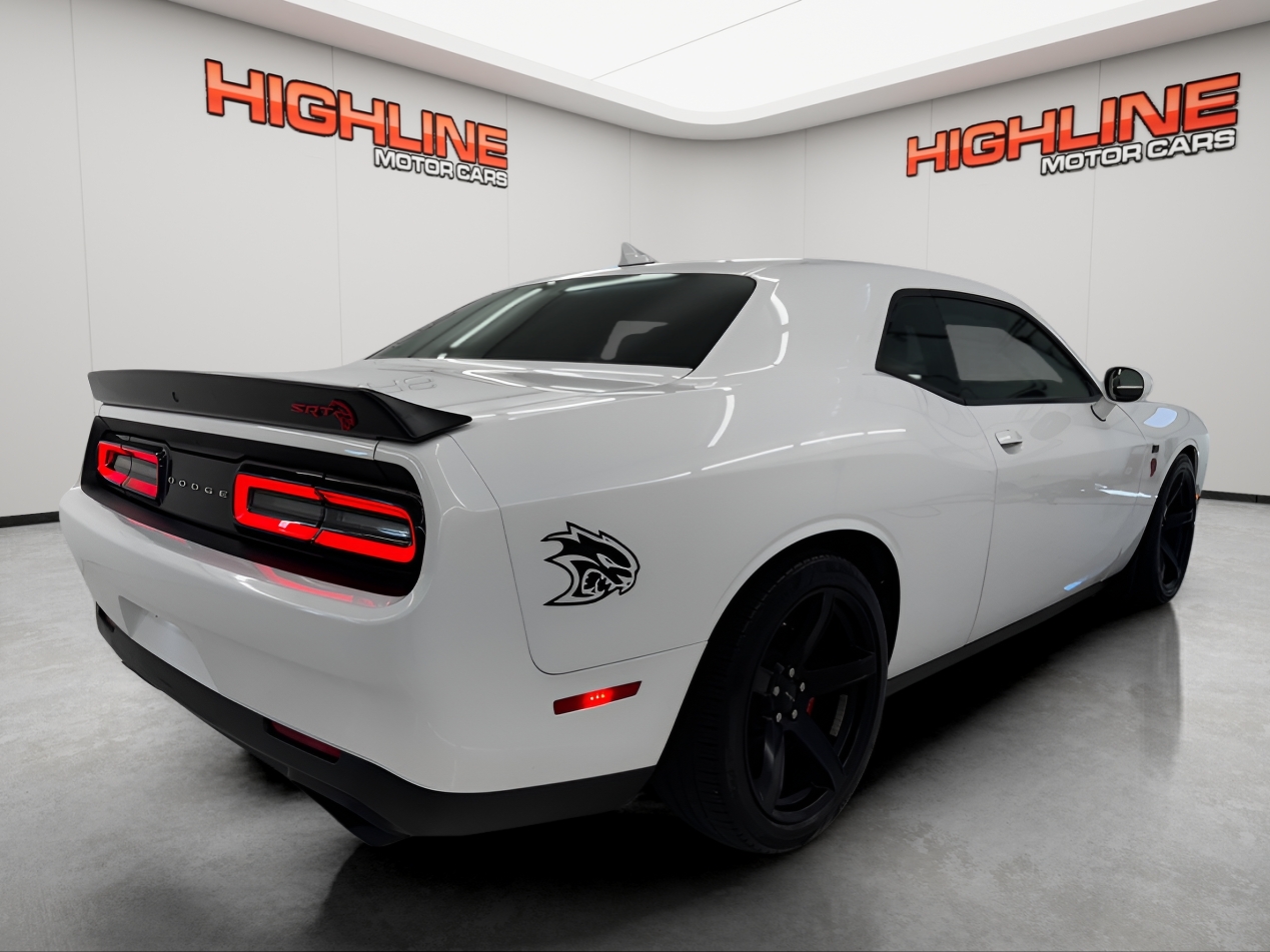 Dodge Challenger SRT Hellcat Coupe 2017