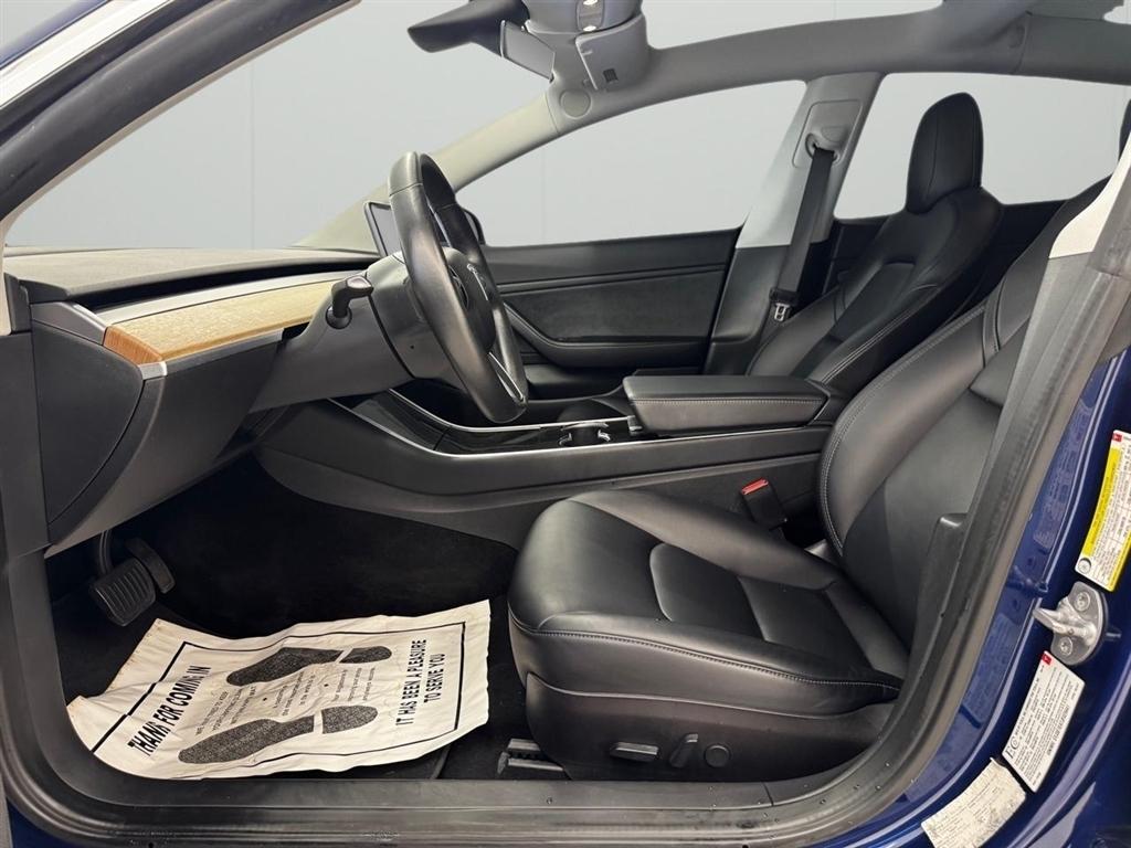 Tesla Model 3 Mid Range Battery RWD 2018