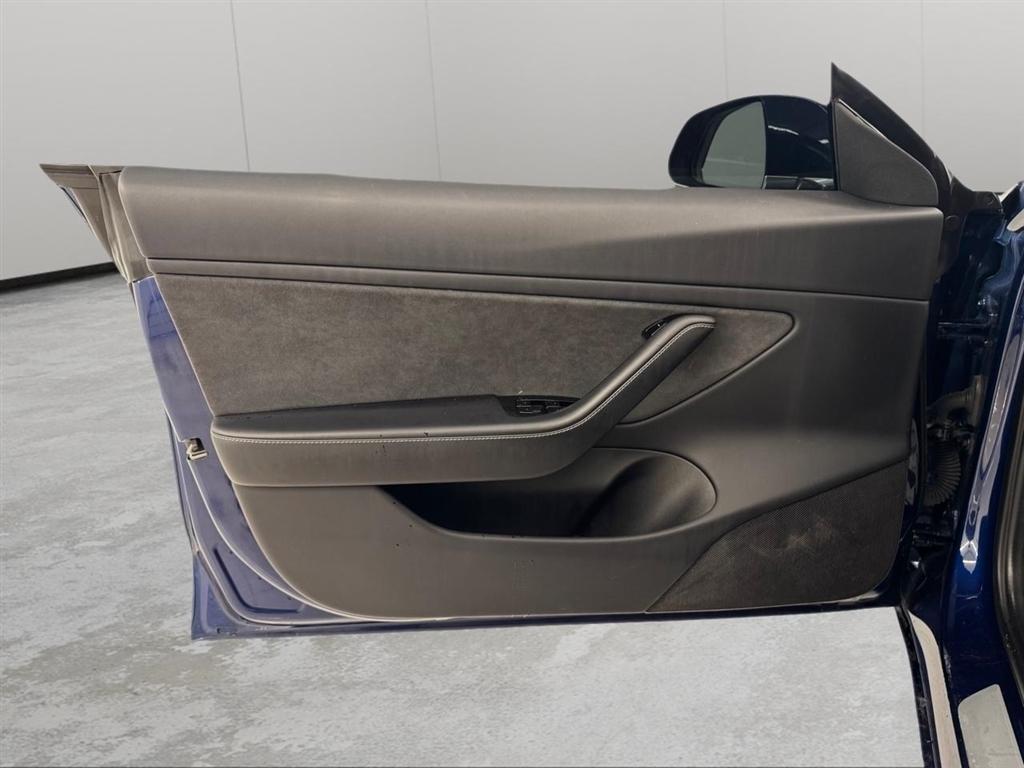 Tesla Model 3 Mid Range Battery RWD 2018