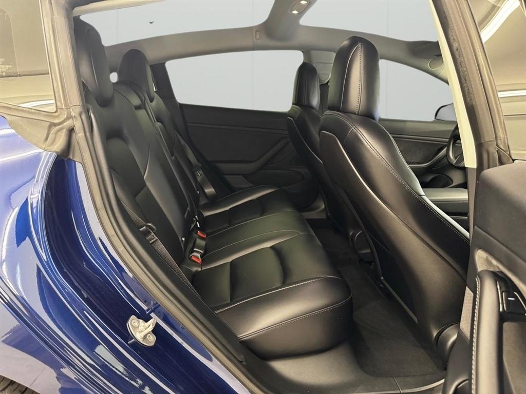 Tesla Model 3 Mid Range Battery RWD 2018