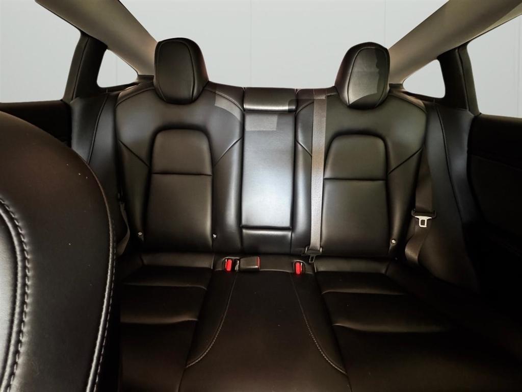 Tesla Model 3 Mid Range Battery RWD 2018