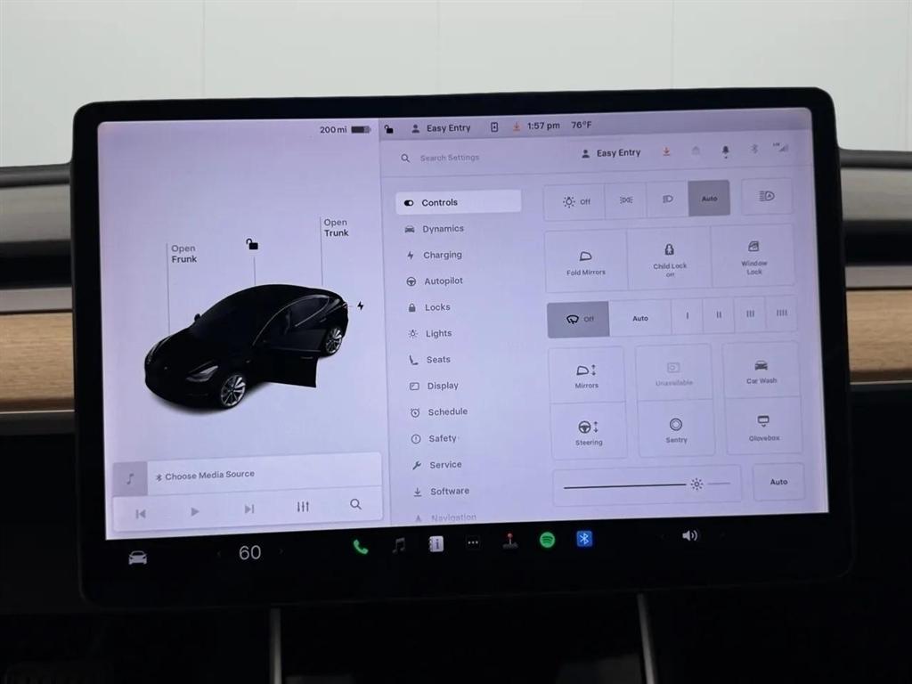 Tesla Model 3 Mid Range Battery RWD 2018