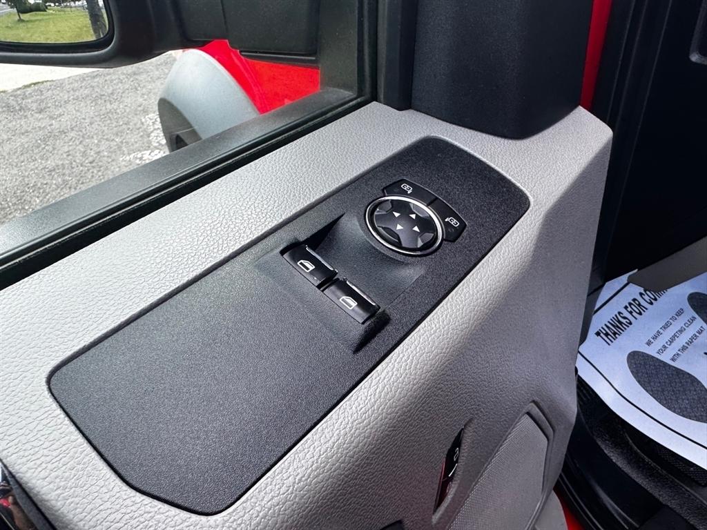 Ford Super Duty F-550 DRW XLT 2WD Reg Cab 205" WB 120" CA 2020