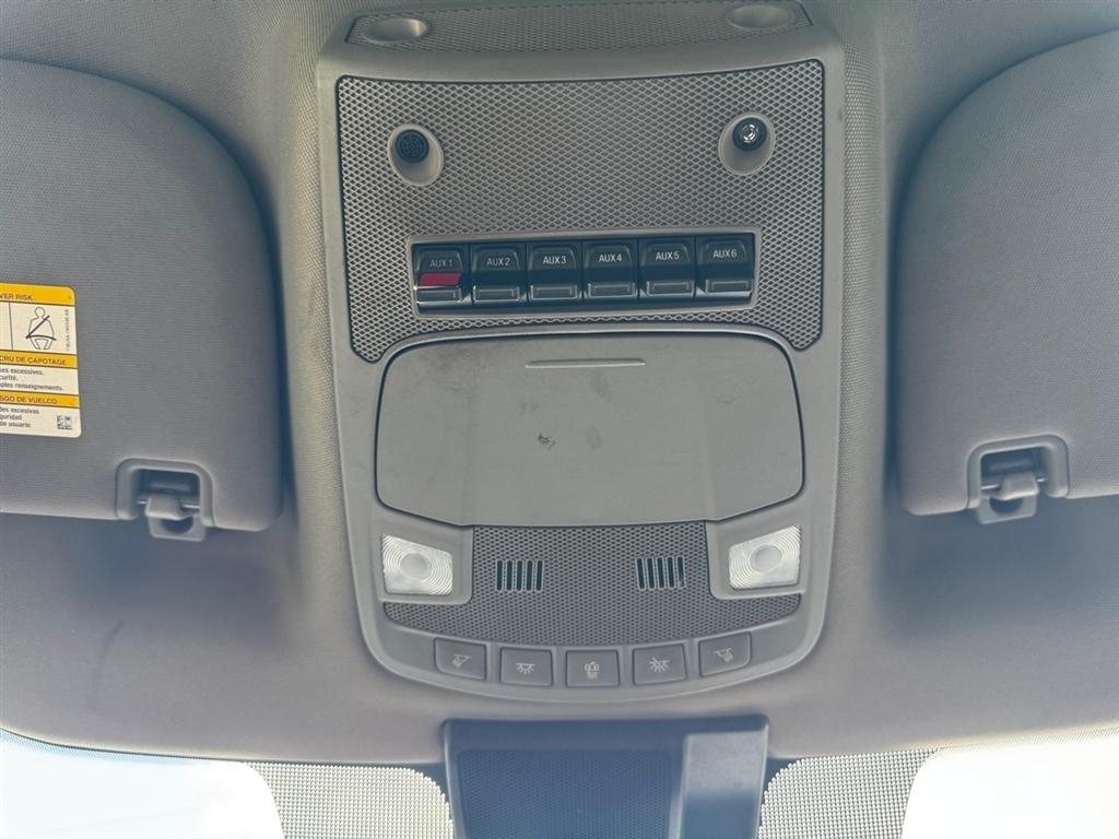 Ford Super Duty F-550 DRW XLT 2WD Reg Cab 205" WB 120" CA 2020