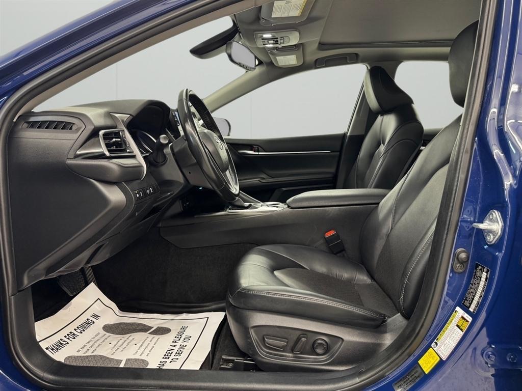 Toyota Camry XLE Auto (Natl) 2023