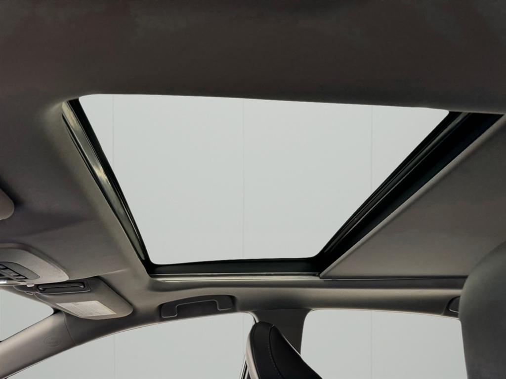 Toyota Camry XLE Auto (Natl) 2023