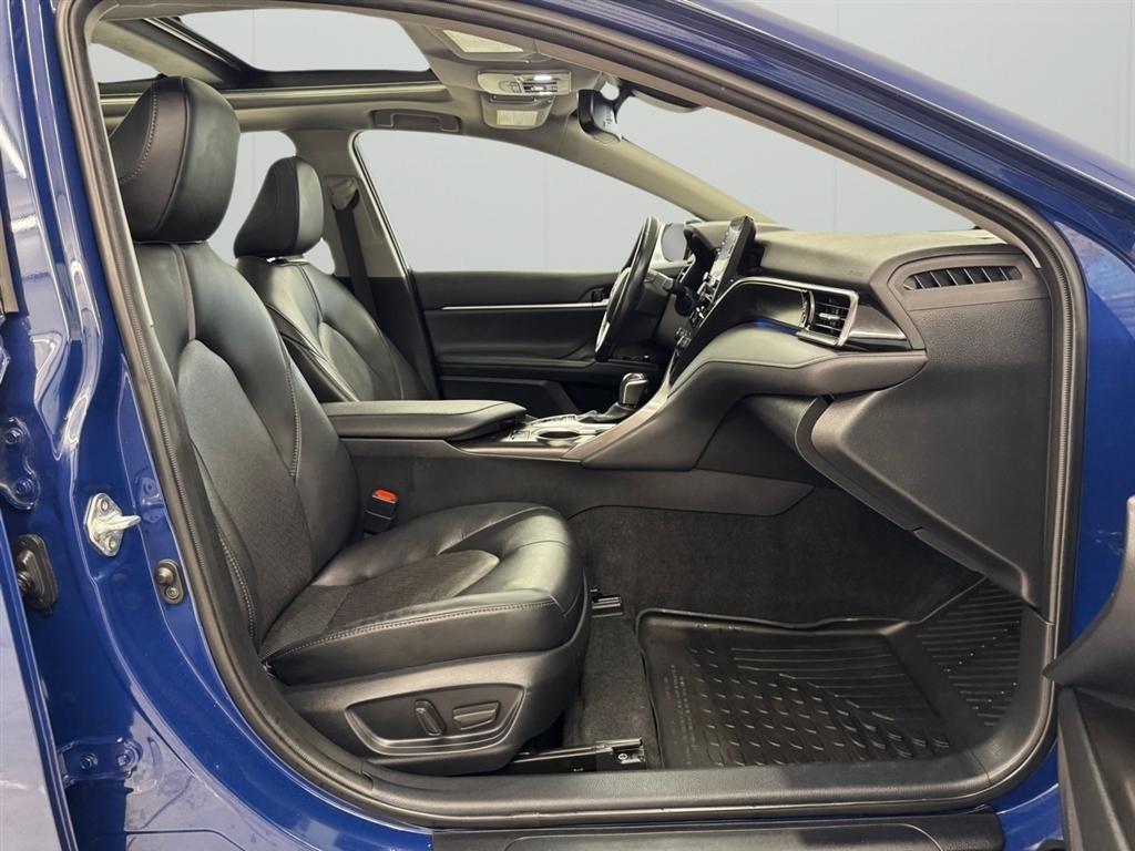 Toyota Camry XLE Auto (Natl) 2023