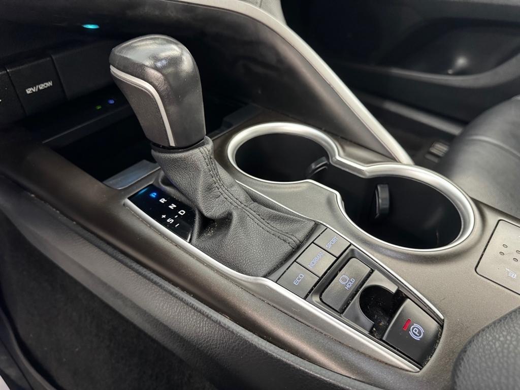 Toyota Camry XLE Auto (Natl) 2023