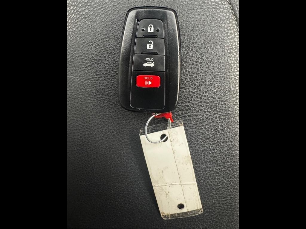 Toyota Camry XLE Auto (Natl) 2023