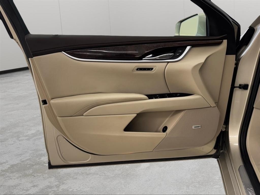 Cadillac XTS 4dr Sdn Premium AWD 2014