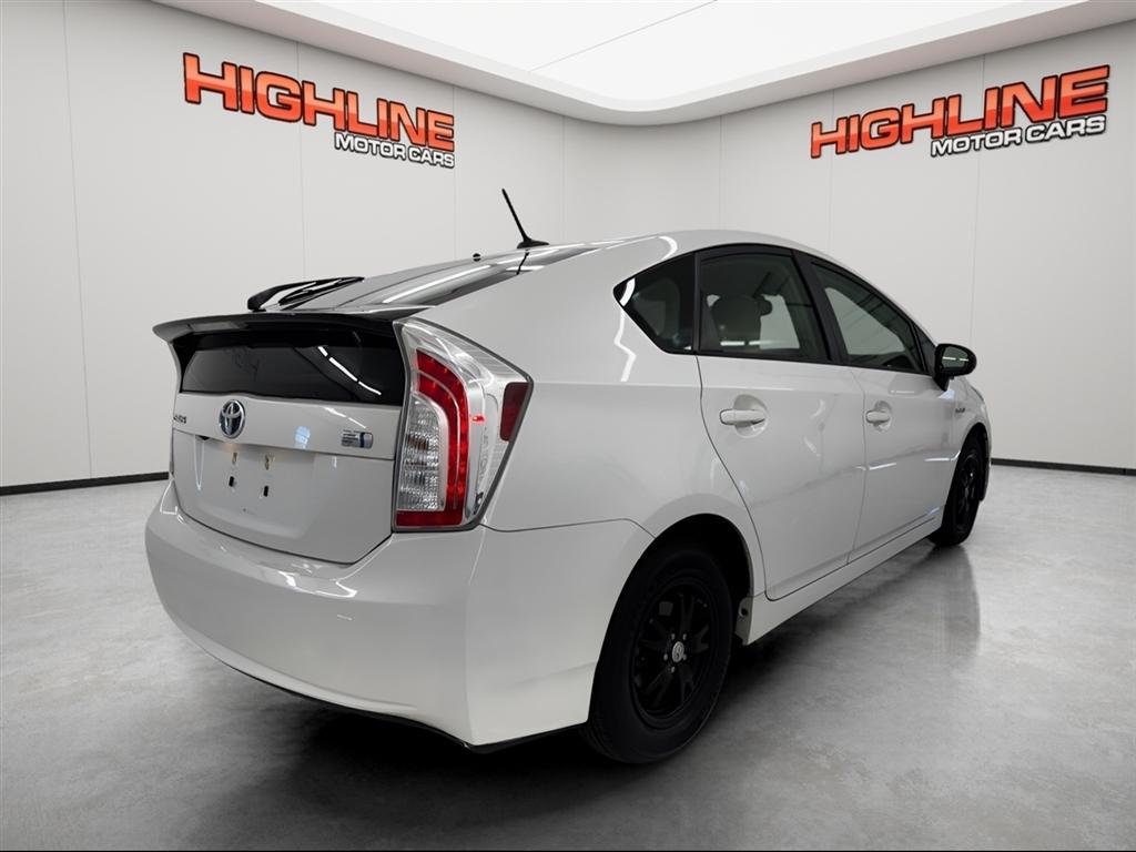 Toyota Prius 5dr HB Three (Natl) 2014
