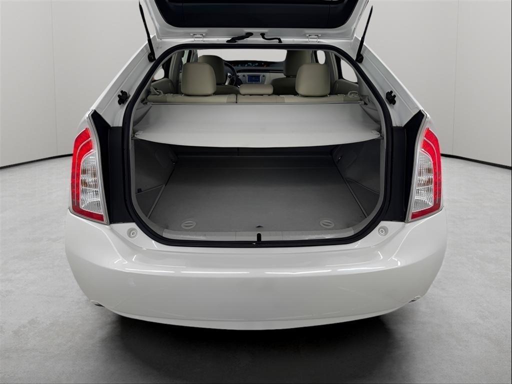 Toyota Prius 5dr HB Three (Natl) 2014