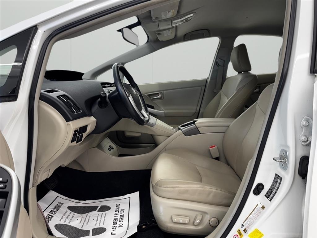 Toyota Prius 5dr HB Three (Natl) 2014