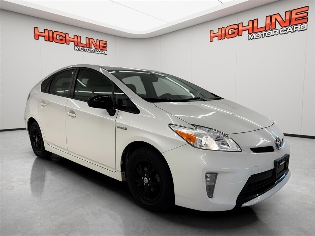 Toyota Prius 5dr HB Three (Natl) 2014