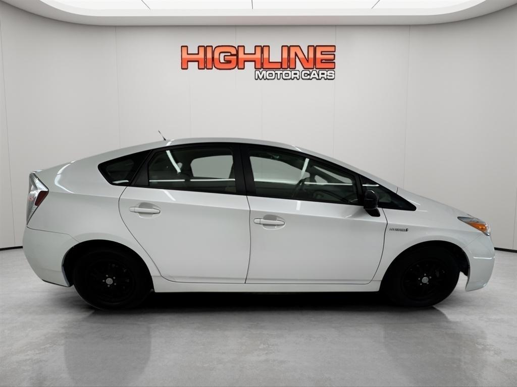 Toyota Prius 5dr HB Three (Natl) 2014