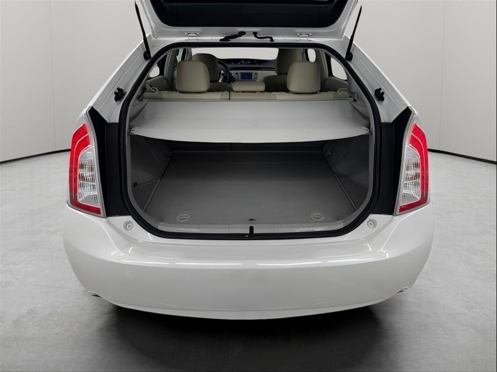 Toyota Prius 5dr HB Three (Natl) 2014