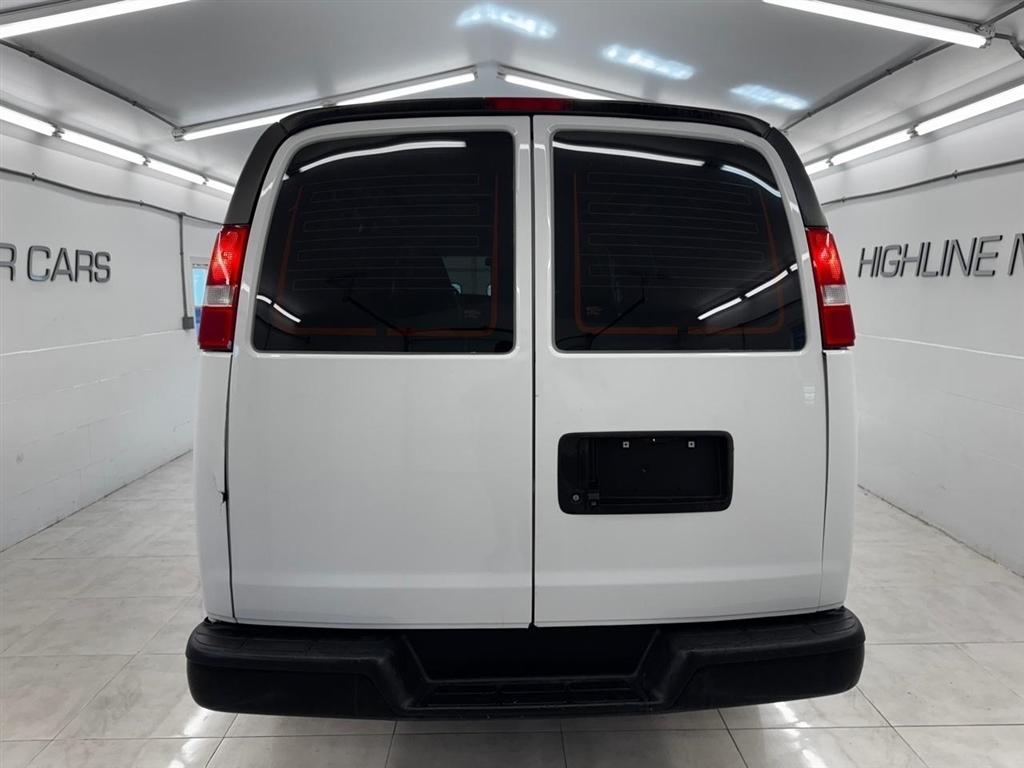 GMC Savana Cargo Van RWD 2500 135" 2021