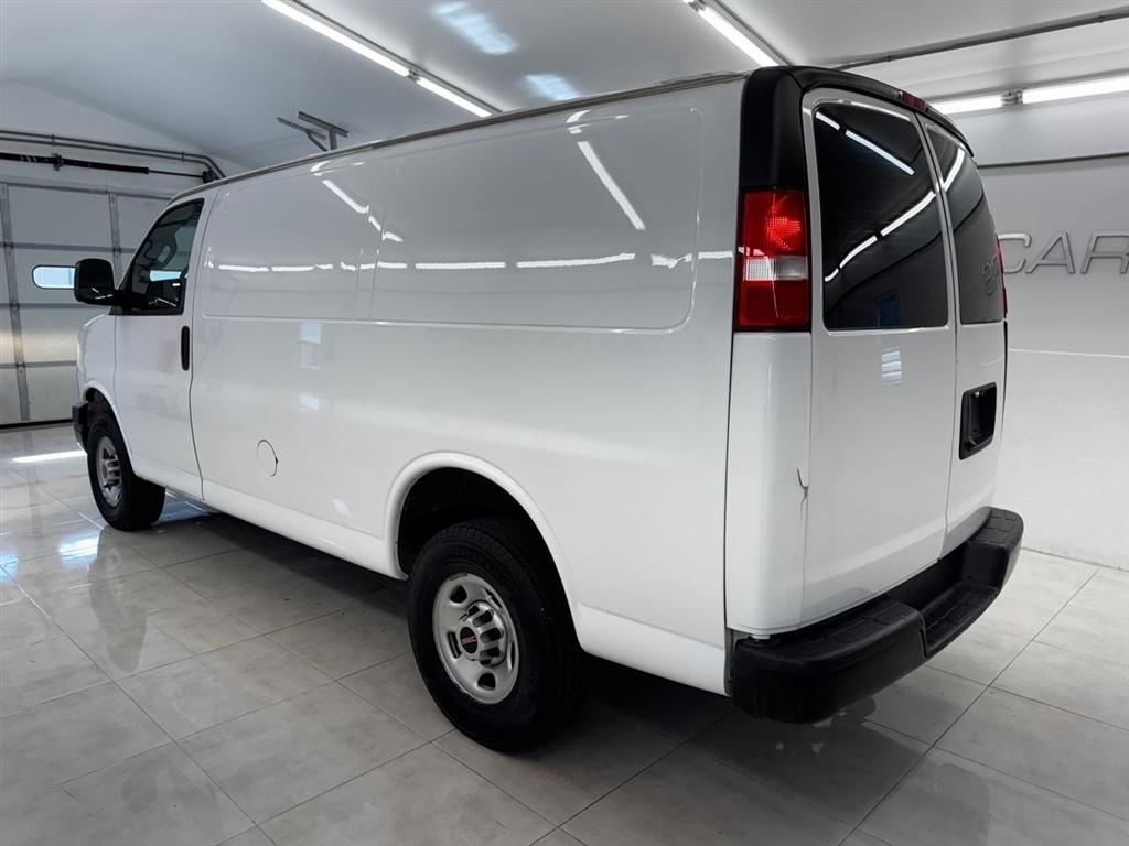 GMC Savana Cargo Van RWD 2500 135" 2021
