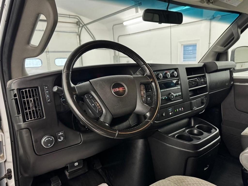 GMC Savana Cargo Van RWD 2500 135" 2021
