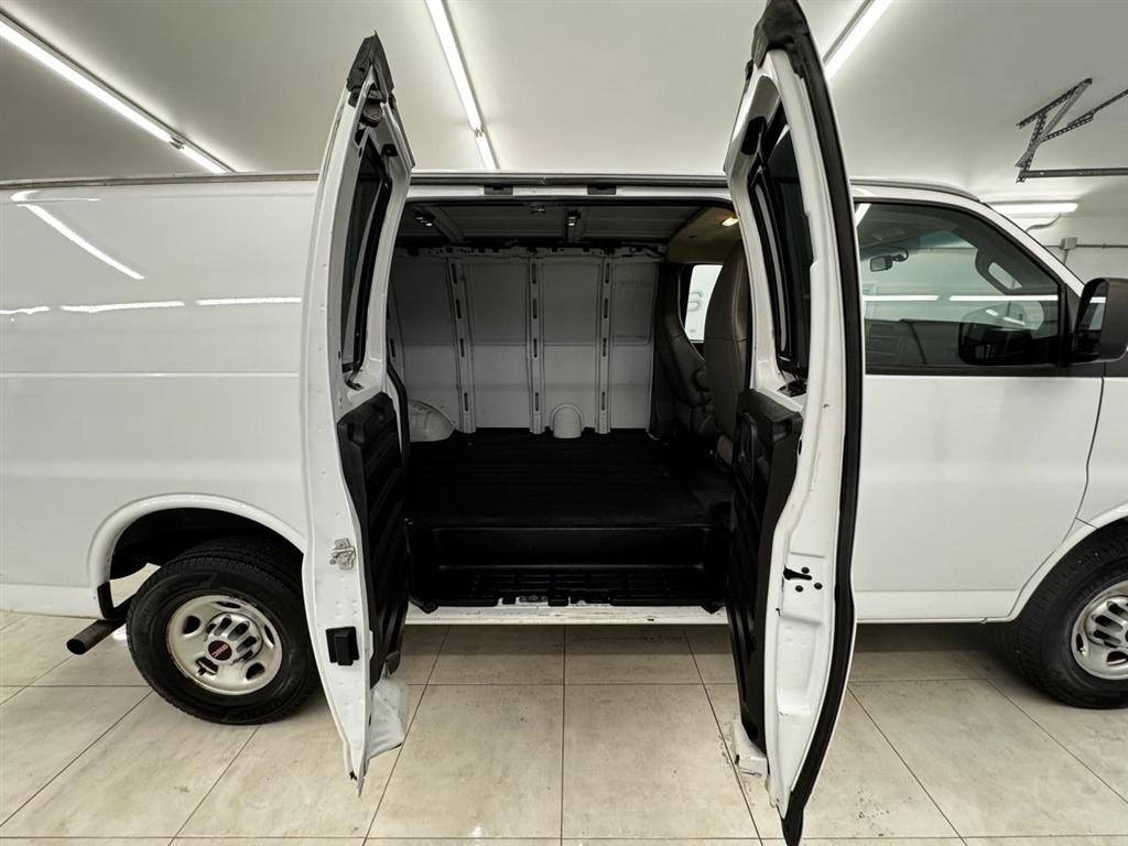 GMC Savana Cargo Van RWD 2500 135" 2021