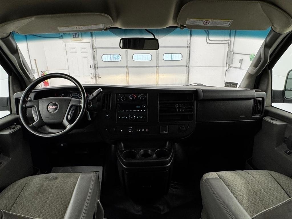 GMC Savana Cargo Van RWD 2500 135" 2021