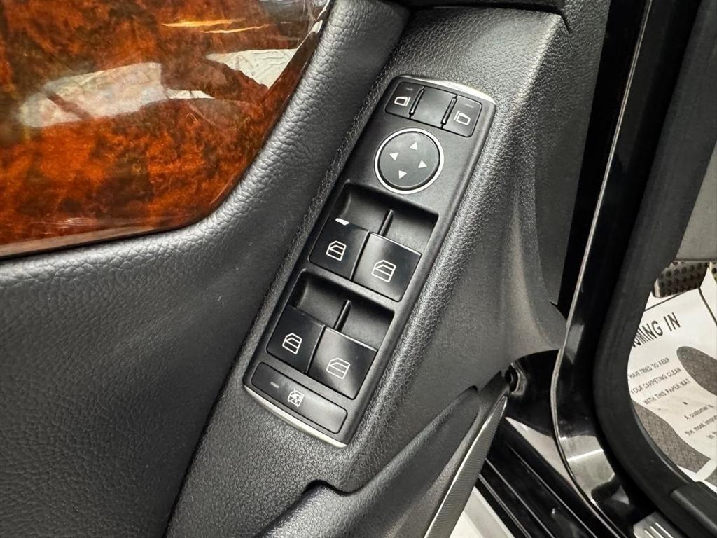 Mercedes-Benz C-Class 4dr Sdn C 300 Sport 4MATIC 2011
