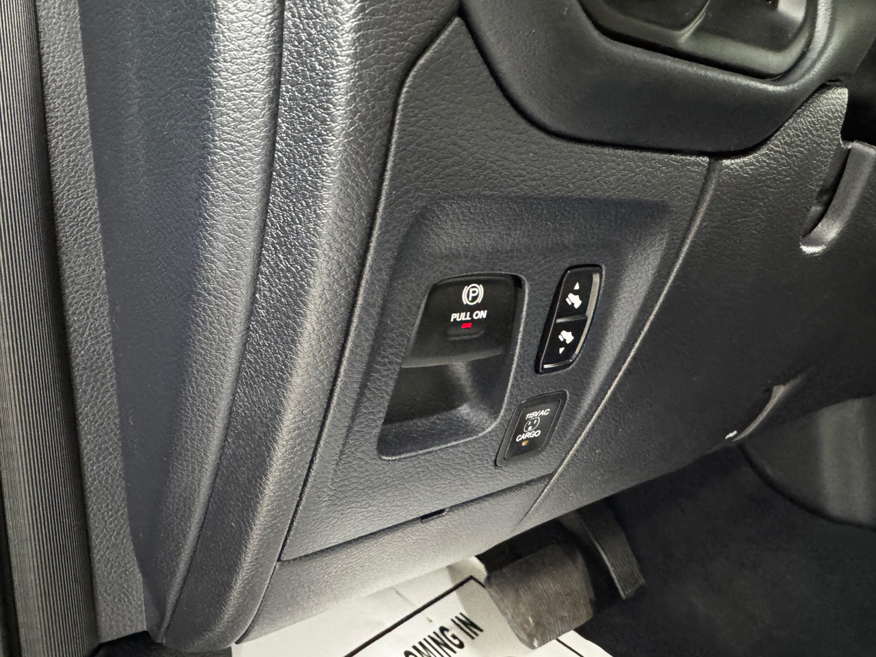 RAM 1500 Limited 4x4 Crew Cab 5'7" Box 2019 RAM 1500 Limited 4x4 Crew Cab 5'7" Box 2019