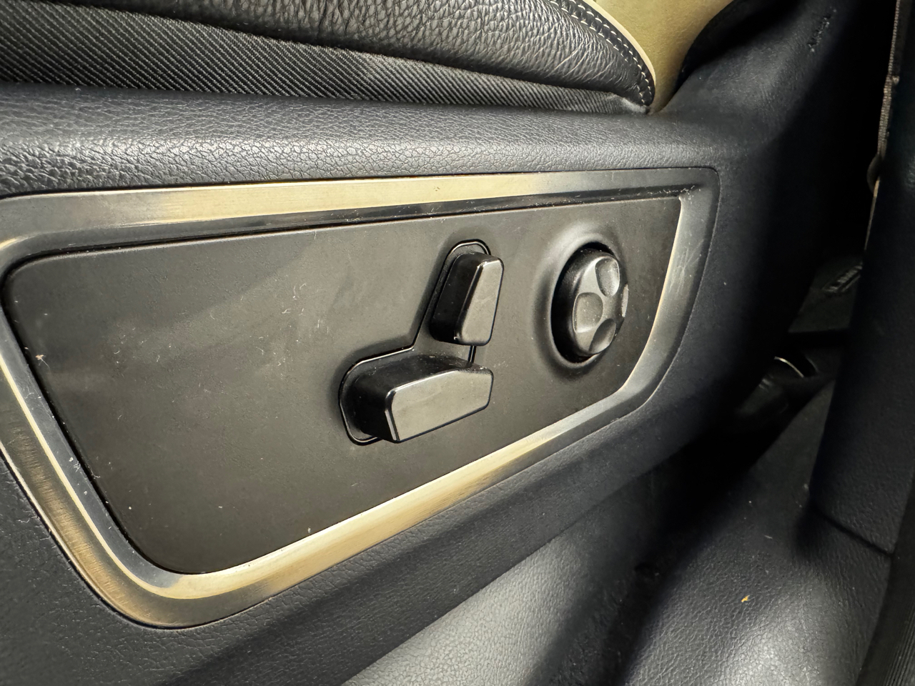 RAM 1500 Limited 4x4 Crew Cab 5'7" Box 2019 RAM 1500 Limited 4x4 Crew Cab 5'7" Box 2019