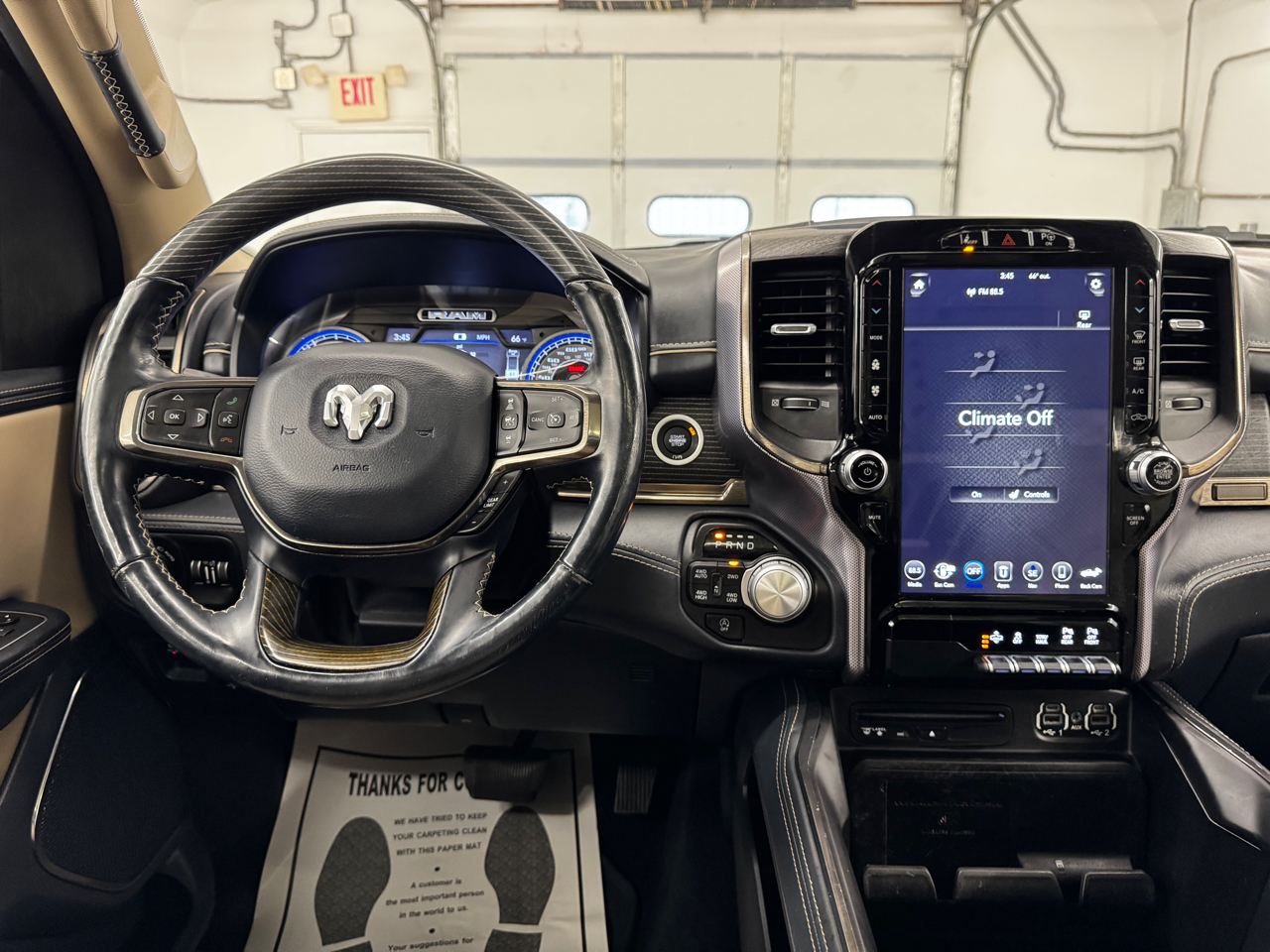 RAM 1500 Limited 4x4 Crew Cab 5'7" Box 2019 RAM 1500 Limited 4x4 Crew Cab 5'7" Box 2019