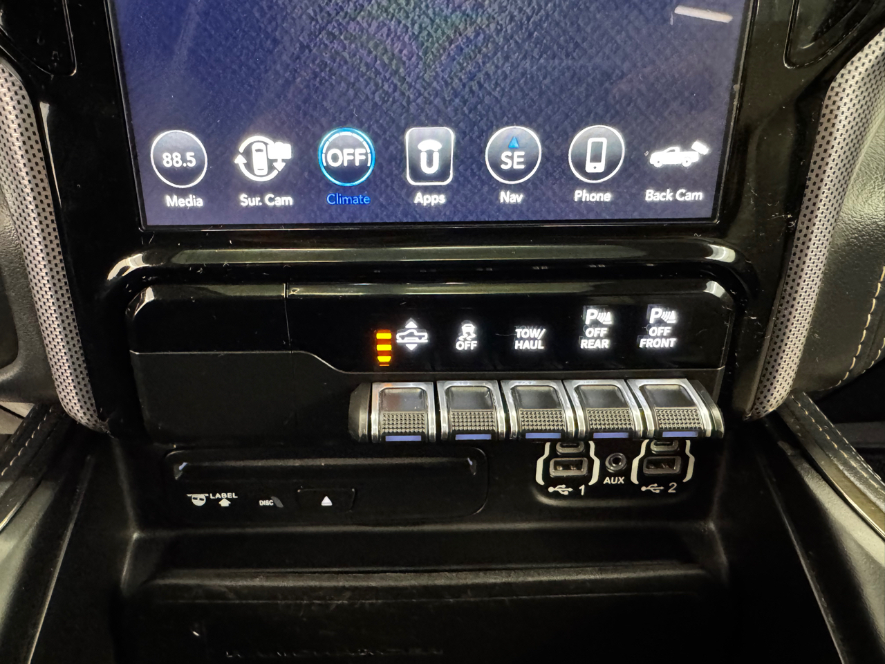 RAM 1500 Limited 4x4 Crew Cab 5'7" Box 2019 RAM 1500 Limited 4x4 Crew Cab 5'7" Box 2019