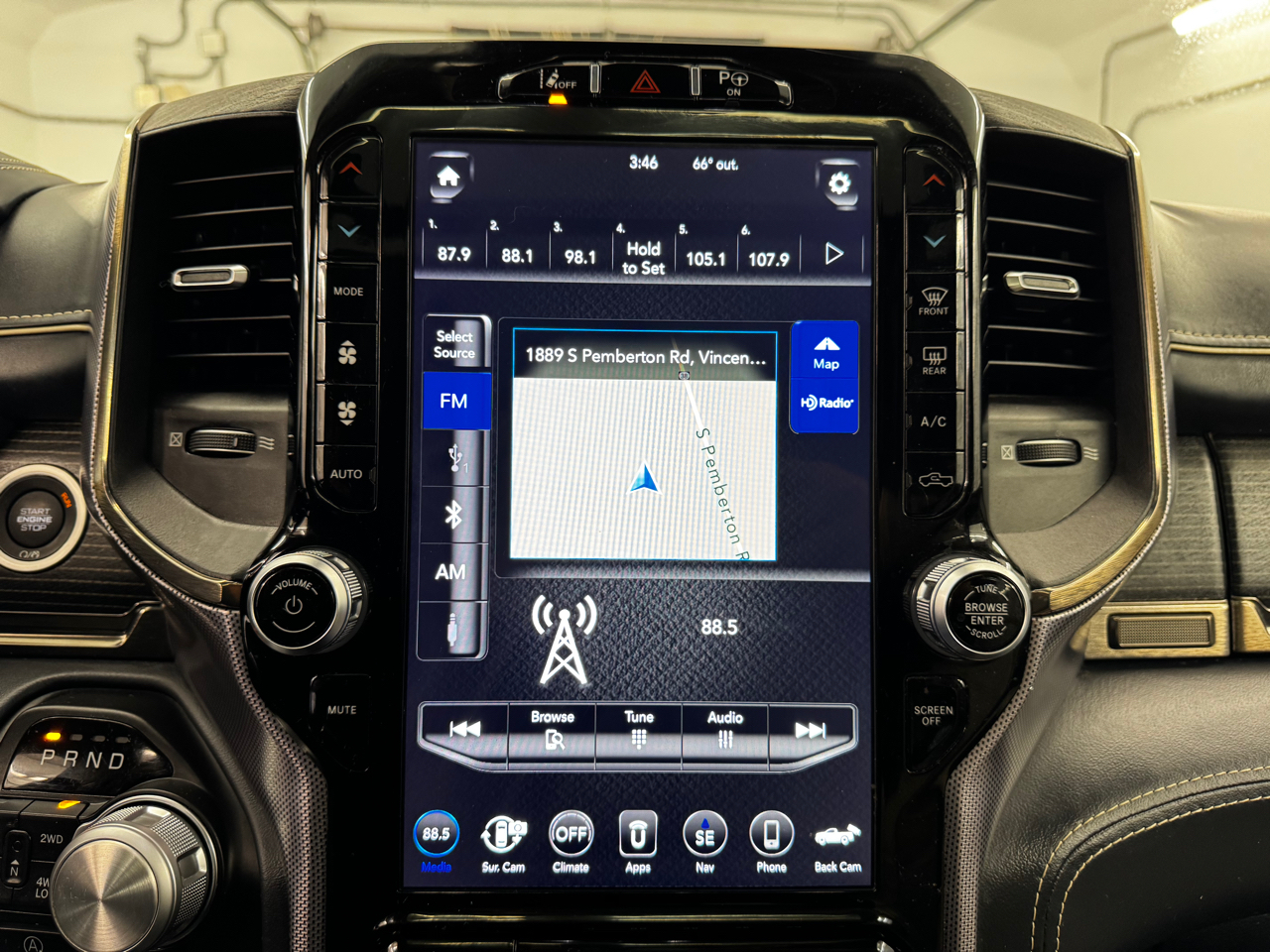 RAM 1500 Limited 4x4 Crew Cab 5'7" Box 2019 RAM 1500 Limited 4x4 Crew Cab 5'7" Box 2019