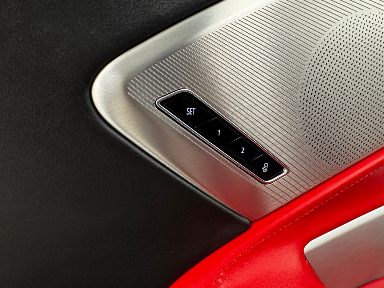 Chevrolet Corvette 2dr Stingray Cpe w/3LT 2020 Chevrolet Corvette 2dr Stingray Cpe w/3LT 2020