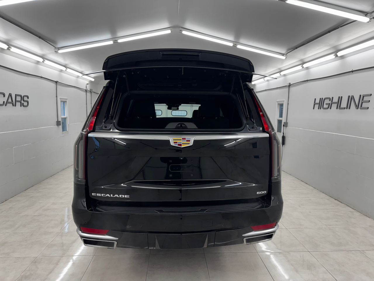 Cadillac Escalade ESV 4WD 4dr Luxury 2022 Cadillac Escalade ESV 4WD 4dr Luxury 2022