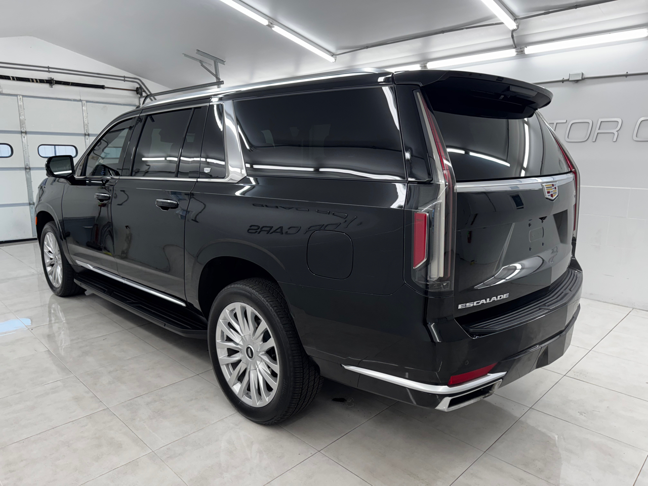 Cadillac Escalade ESV 4WD 4dr Luxury 2022 Cadillac Escalade ESV 4WD 4dr Luxury 2022