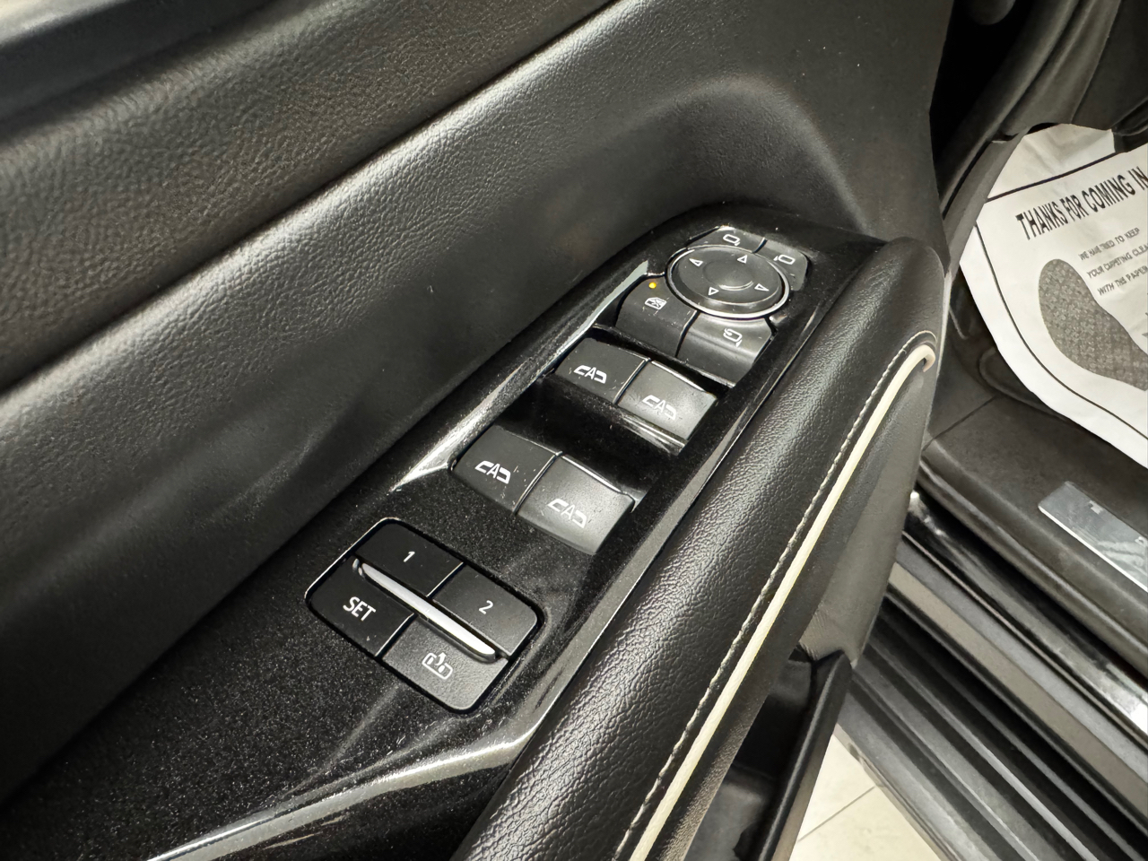 Cadillac Escalade ESV 4WD 4dr Luxury 2022 Cadillac Escalade ESV 4WD 4dr Luxury 2022