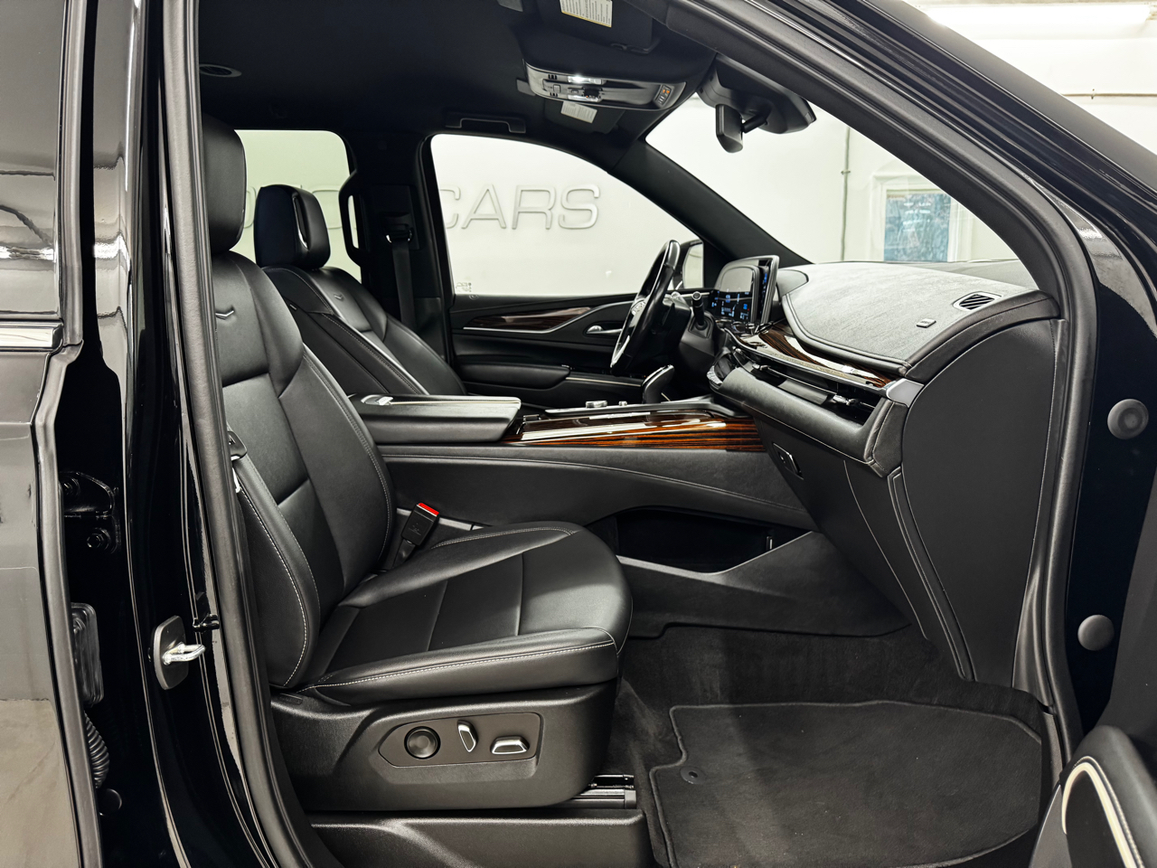 Cadillac Escalade ESV 4WD 4dr Luxury 2022 Cadillac Escalade ESV 4WD 4dr Luxury 2022