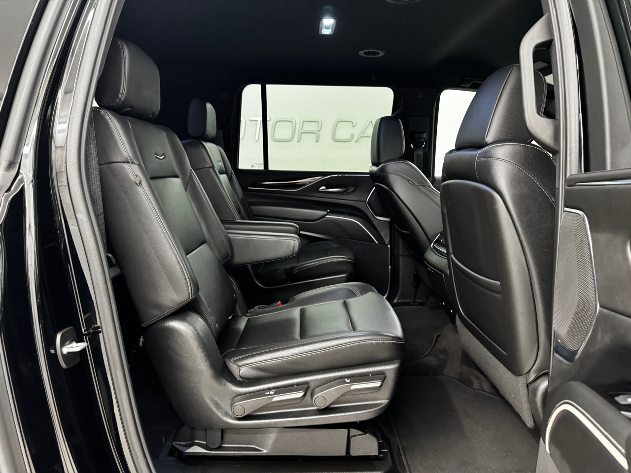 Cadillac Escalade ESV 4WD 4dr Luxury 2022 Cadillac Escalade ESV 4WD 4dr Luxury 2022