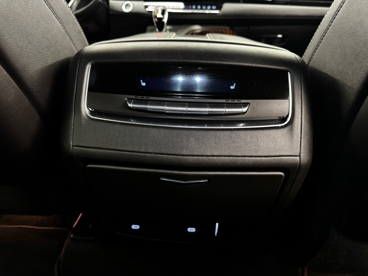 Cadillac Escalade ESV 4WD 4dr Luxury 2022 Cadillac Escalade ESV 4WD 4dr Luxury 2022