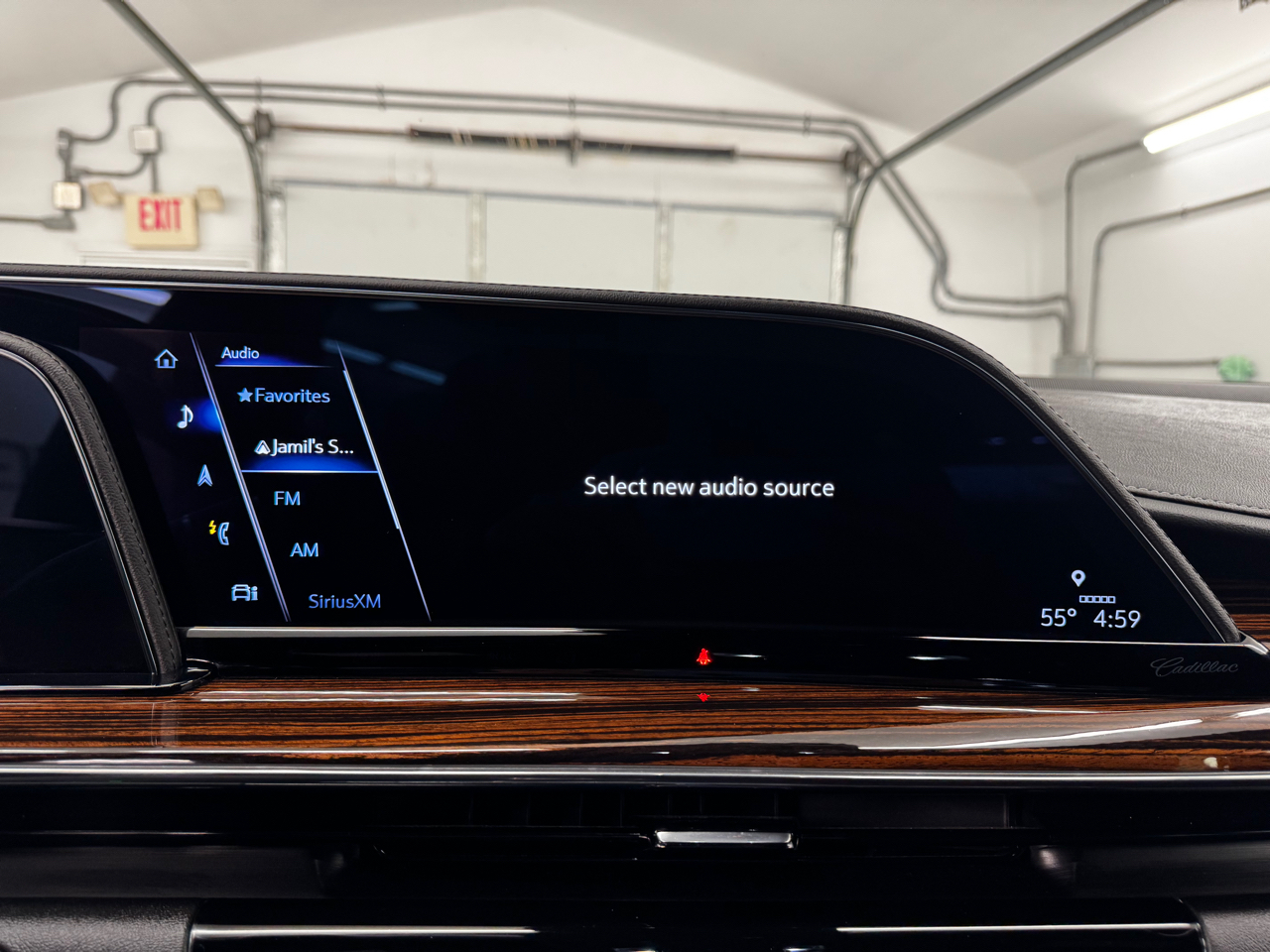 Cadillac Escalade ESV 4WD 4dr Luxury 2022 Cadillac Escalade ESV 4WD 4dr Luxury 2022