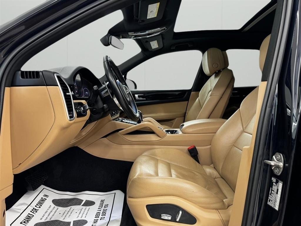 Porsche Cayenne AWD 2020
