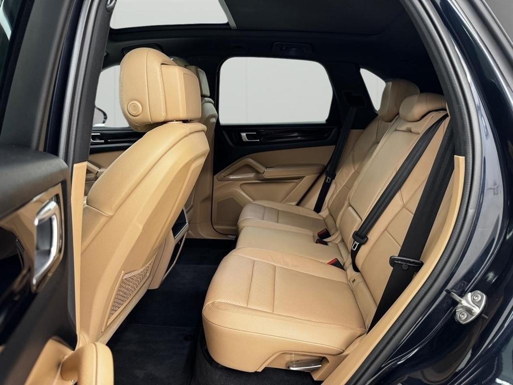 Porsche Cayenne AWD 2020