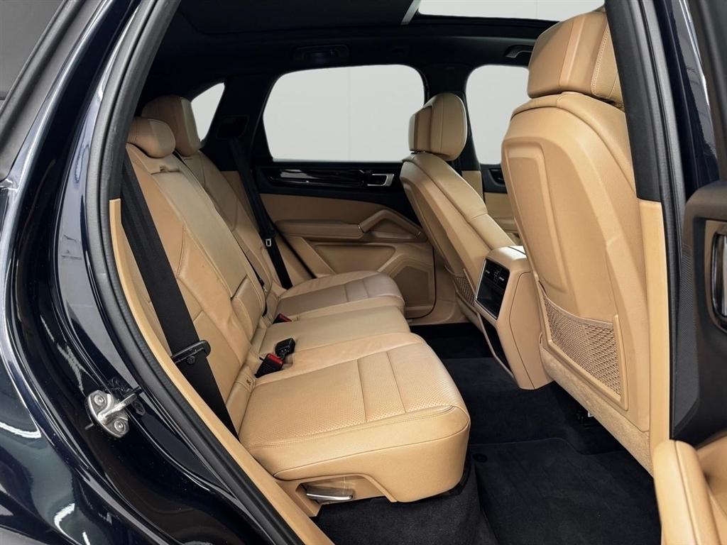 Porsche Cayenne AWD 2020