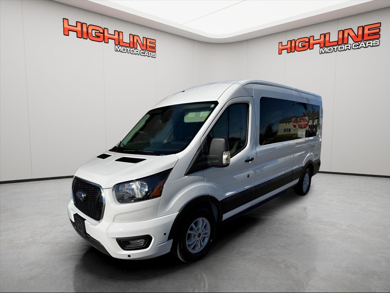 2024 Ford Transit Passenger Wagon T-350 148" Med Roof XLT RWD