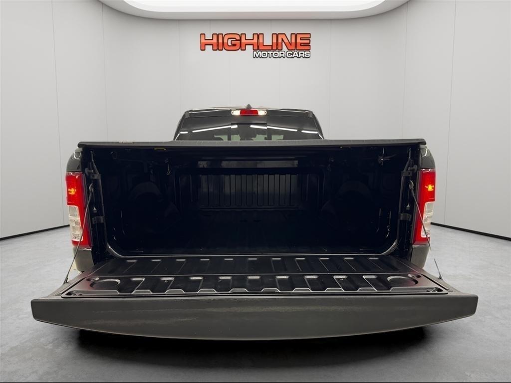 RAM 1500 Big Horn 4x4 Crew Cab 6'4" Box 2020