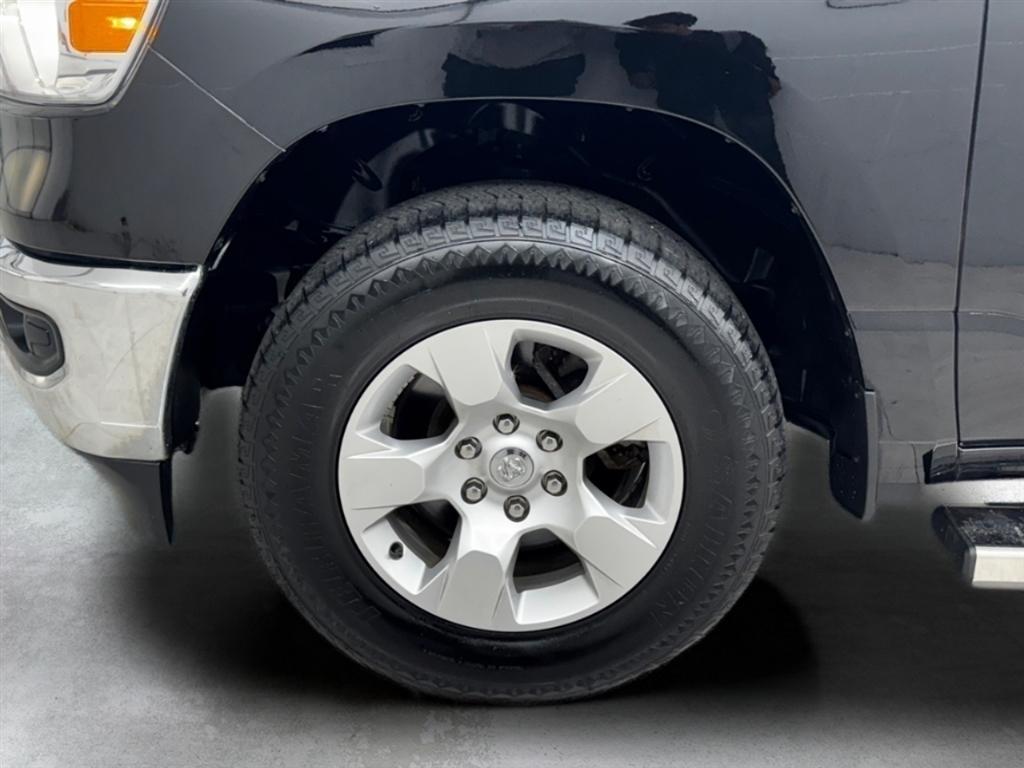 RAM 1500 Big Horn 4x4 Crew Cab 6'4" Box 2020