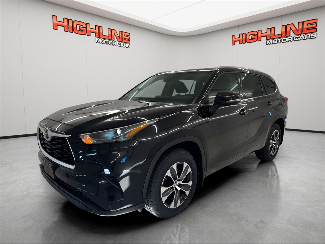 2022 Toyota Highlander XLE AWD (Natl)