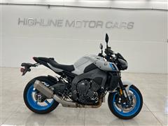 2025 Yamaha MT10 